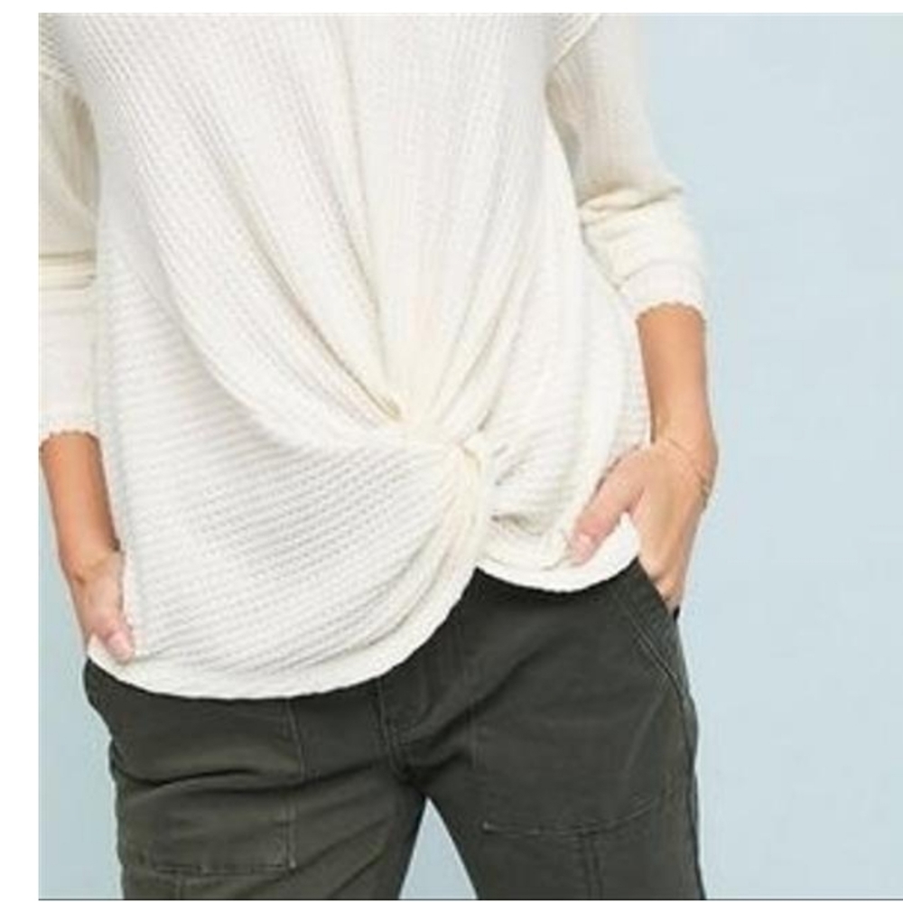 ⭐ Akemi + Kin Top - Picture 4 of 10